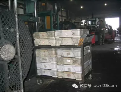 壓鑄件周轉(zhuǎn)箱放置